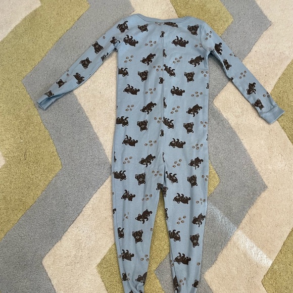 Pair of onesie jammies - Picture 7 of 10